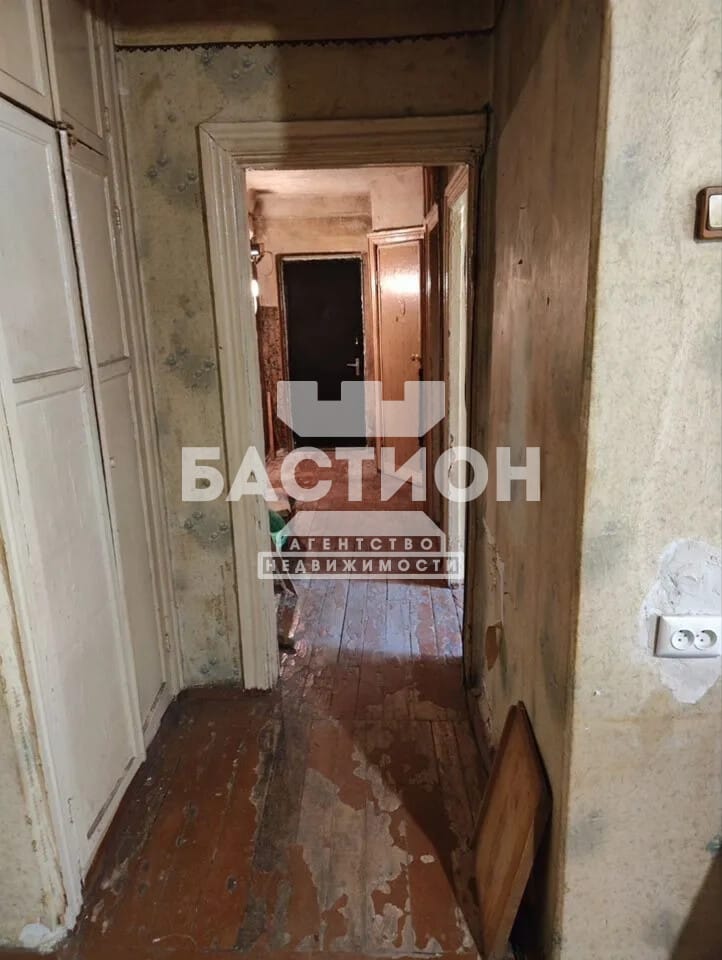 Продаётся трёхкомнатная квартира, 51 м²
