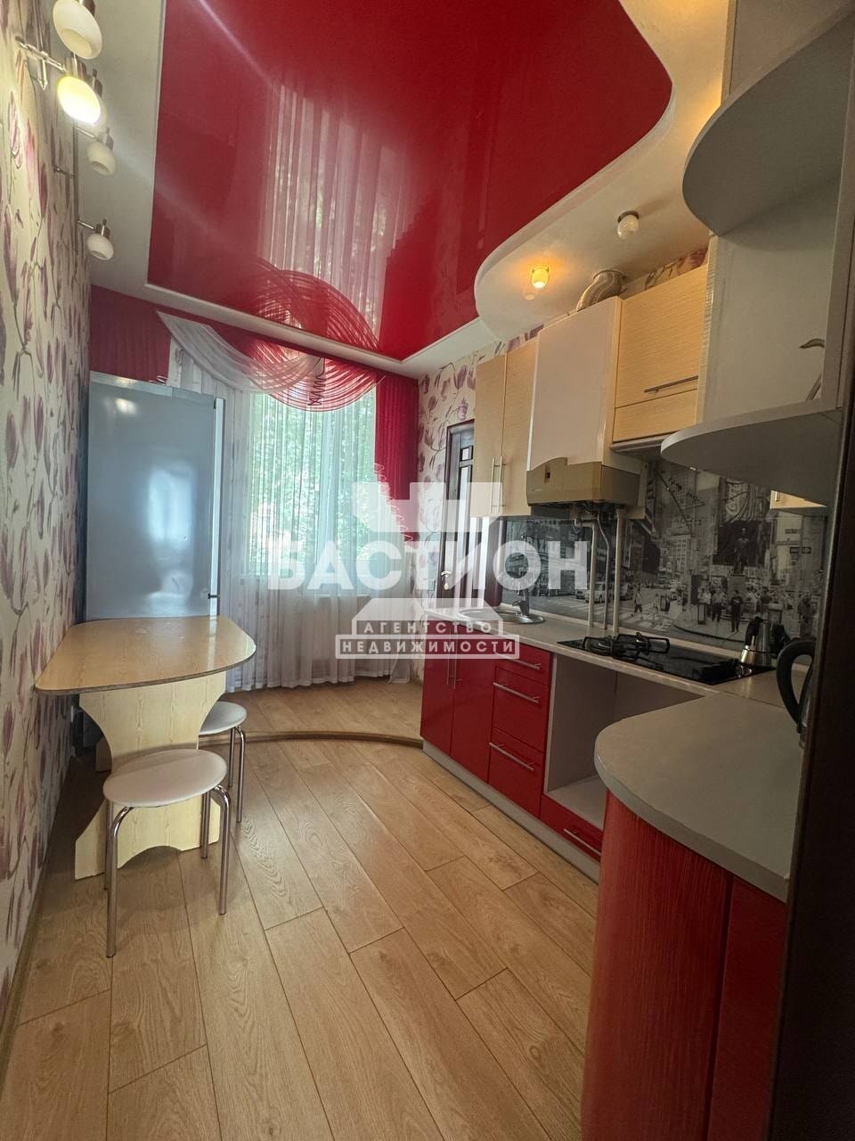 Продаётся трёхкомнатная квартира, 72 м²