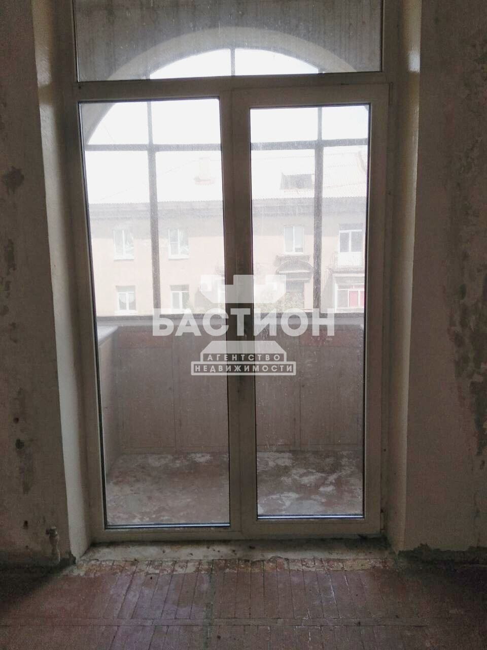 Продаётся трёхкомнатная квартира, 90 м²