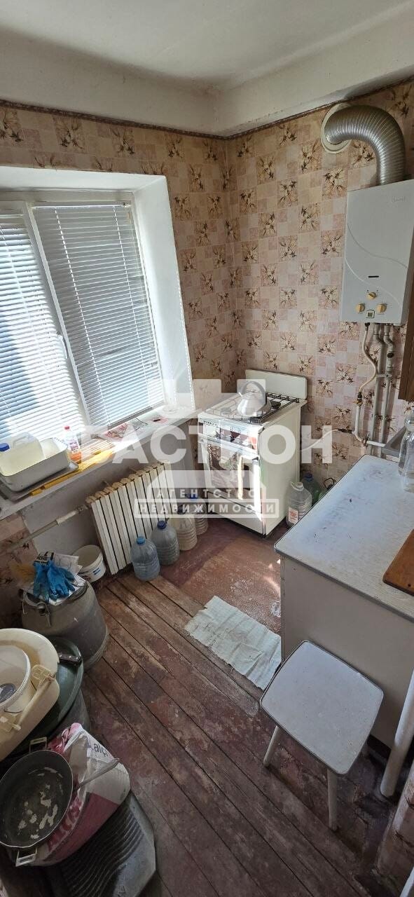 Продаётся трёхкомнатная квартира, 48,5 м²