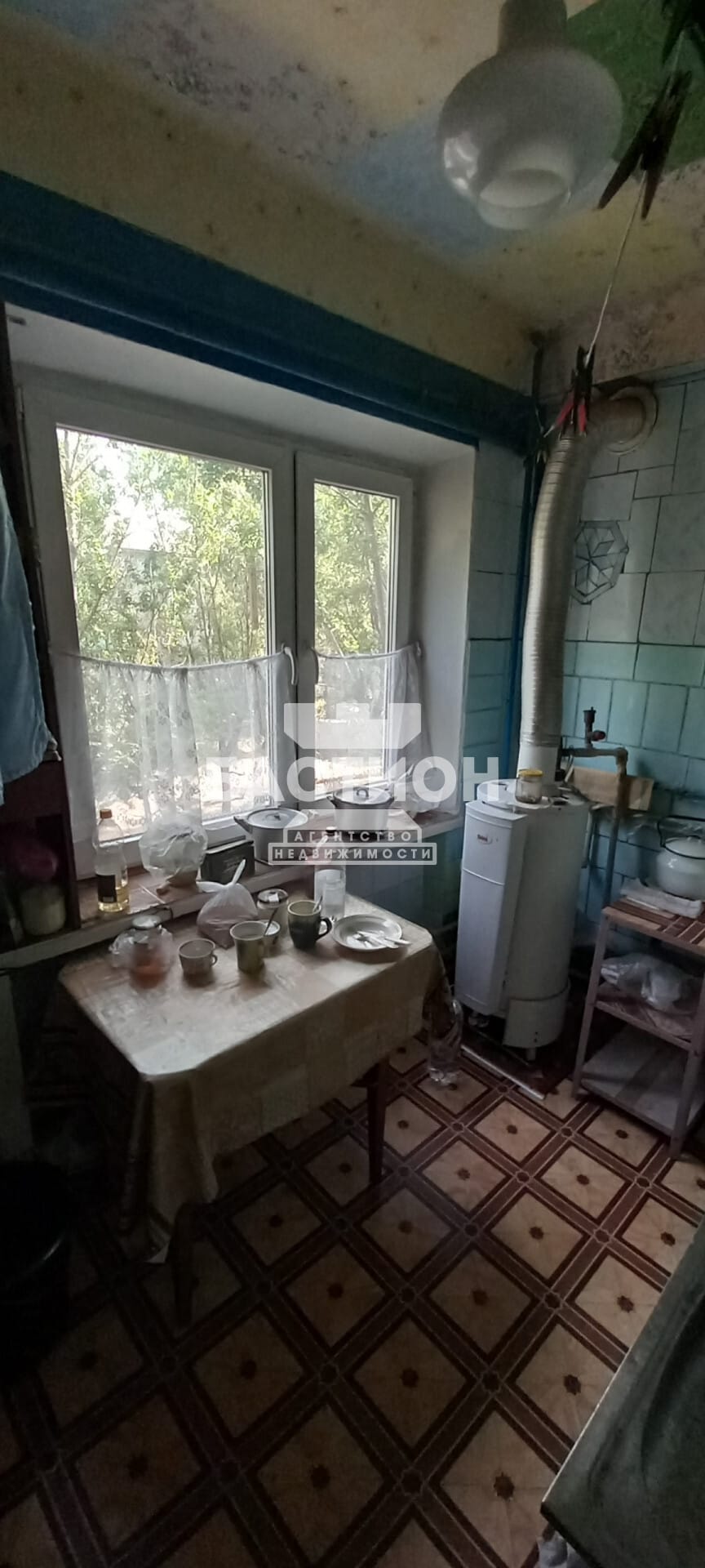 Продаётся трёхкомнатная квартира, 53 м²