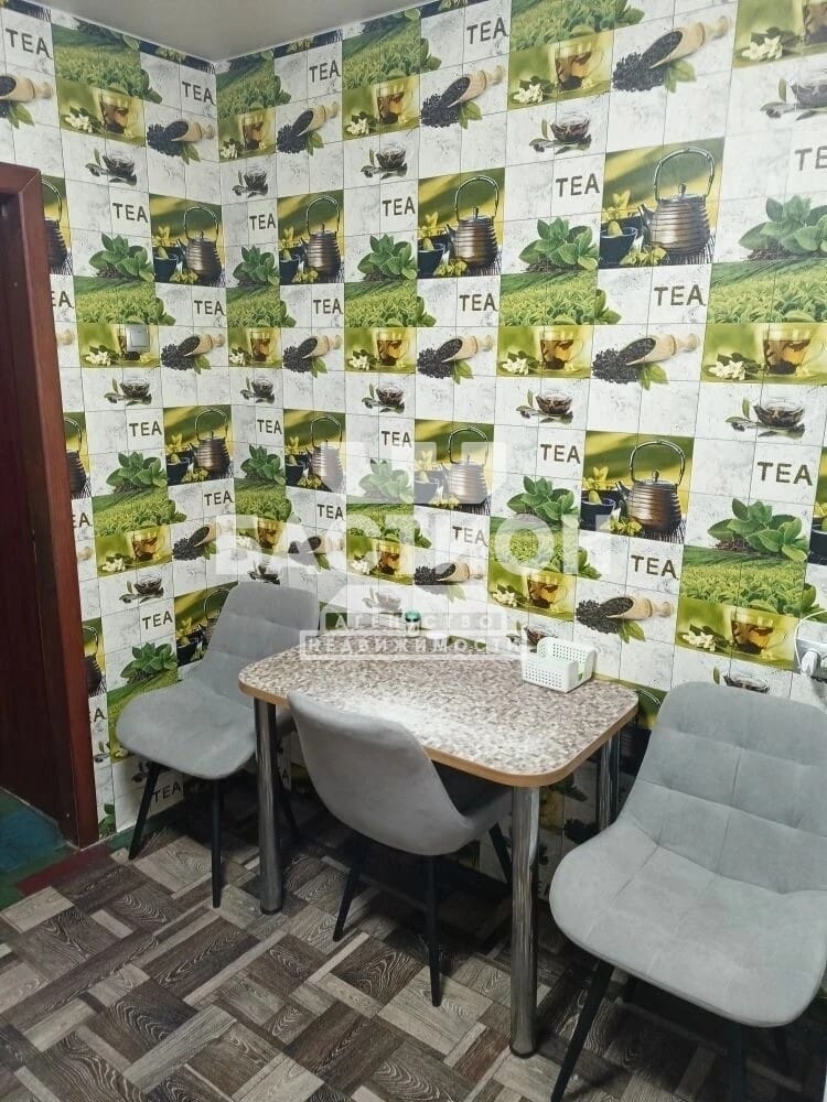 Продаётся трёхкомнатная квартира, 70,7 м²