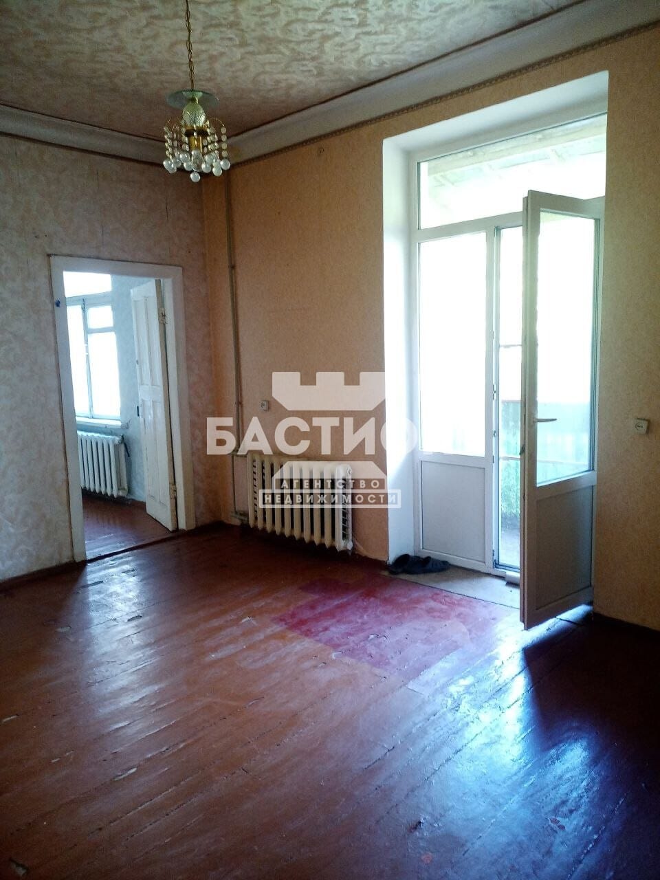 Продаётся трёхкомнатная квартира, 67,5 м²