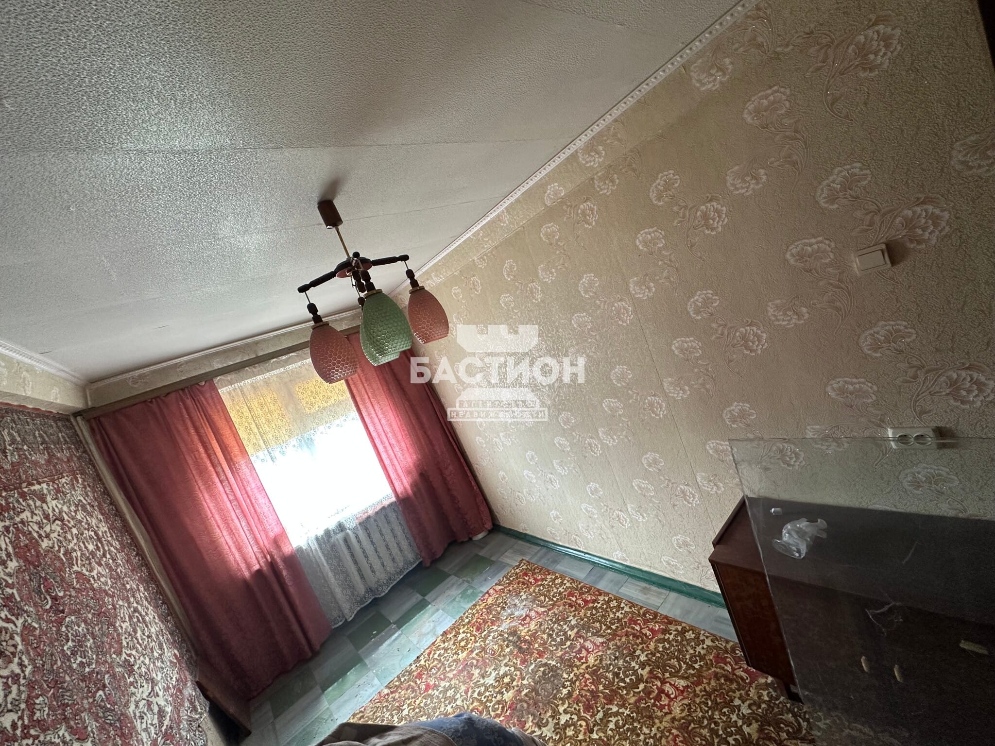 Продаётся трёхкомнатная квартира, 56,4 м²