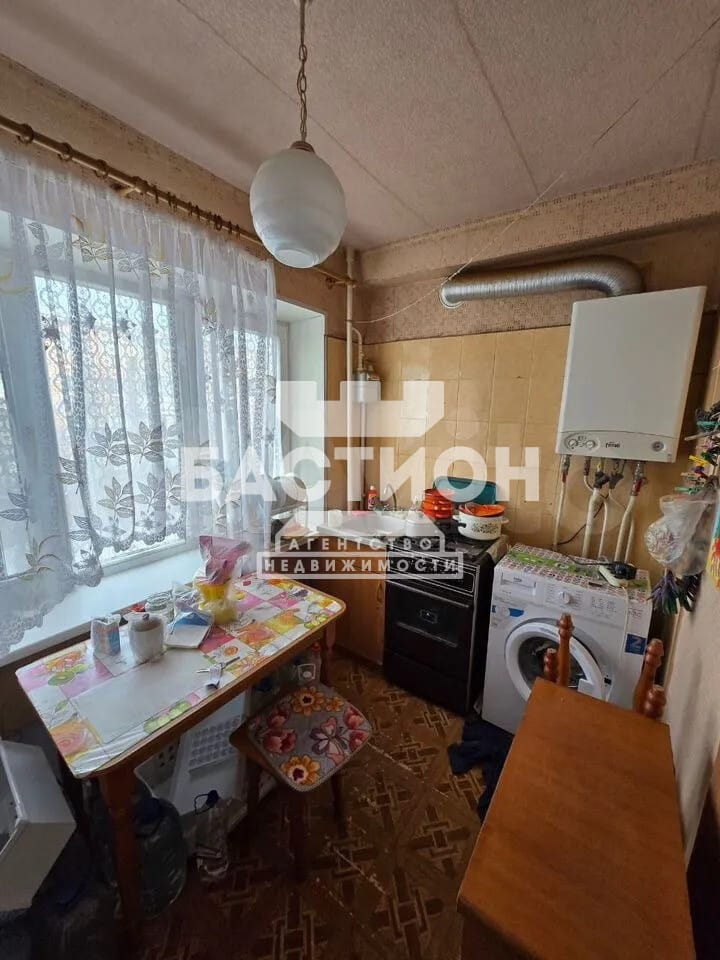 Продаётся двухкомнатная квартира, 42 м²