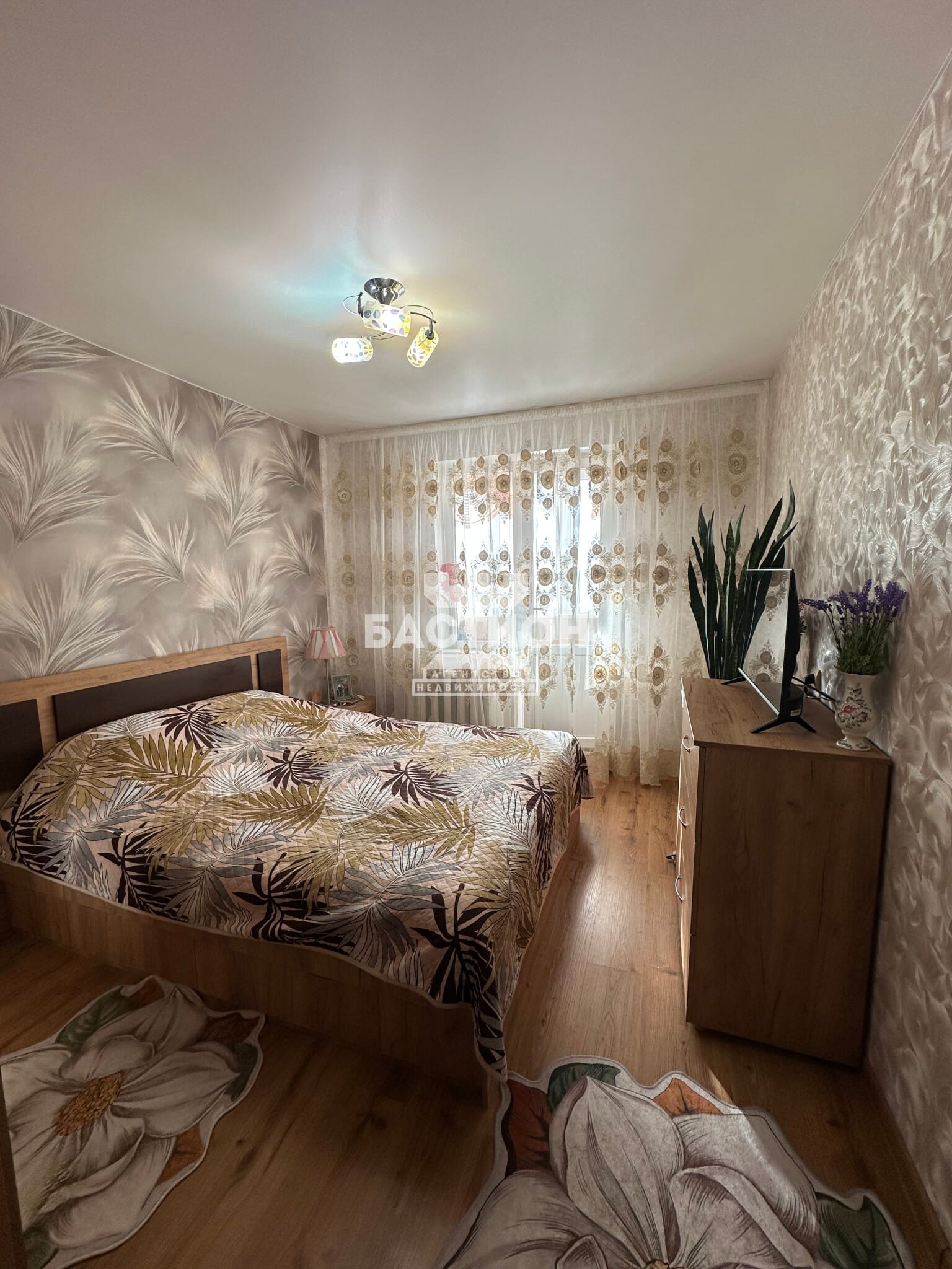 Продаётся трёхкомнатная квартира, 62,4 м²