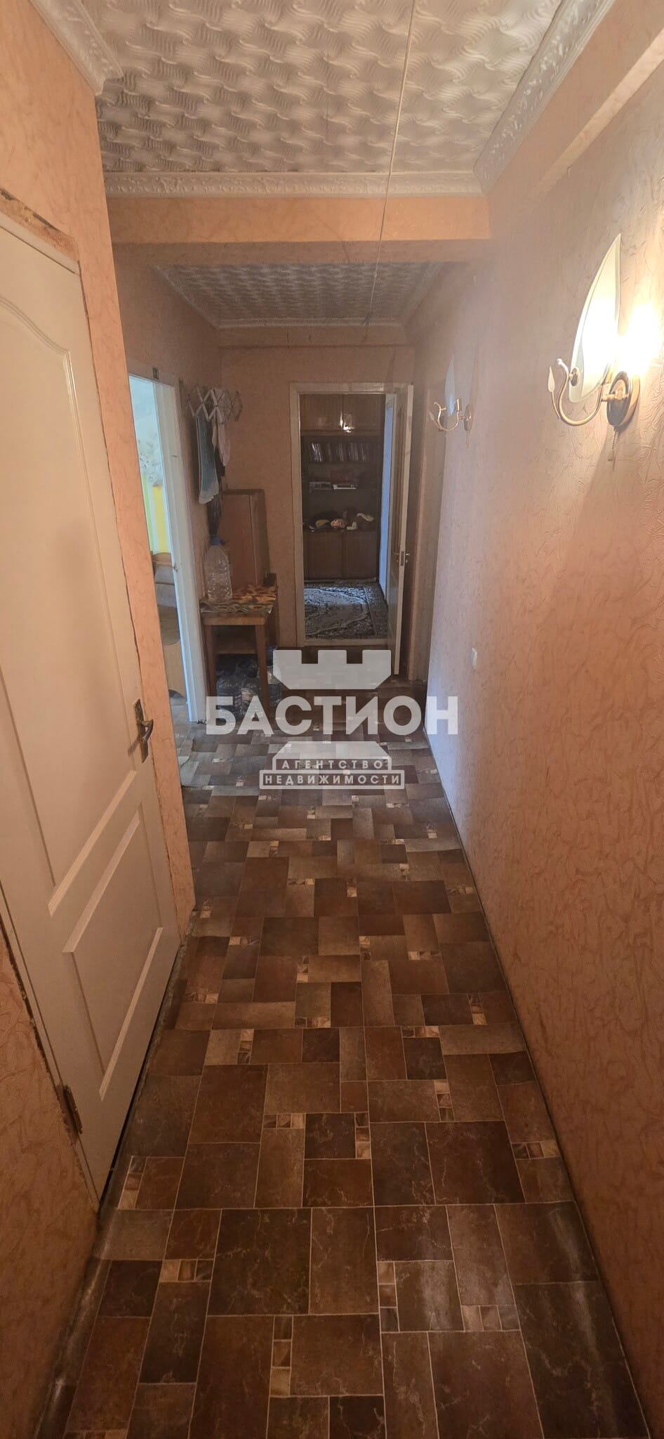 Продаётся четырёхкомнатная квартира, 65,6 м²