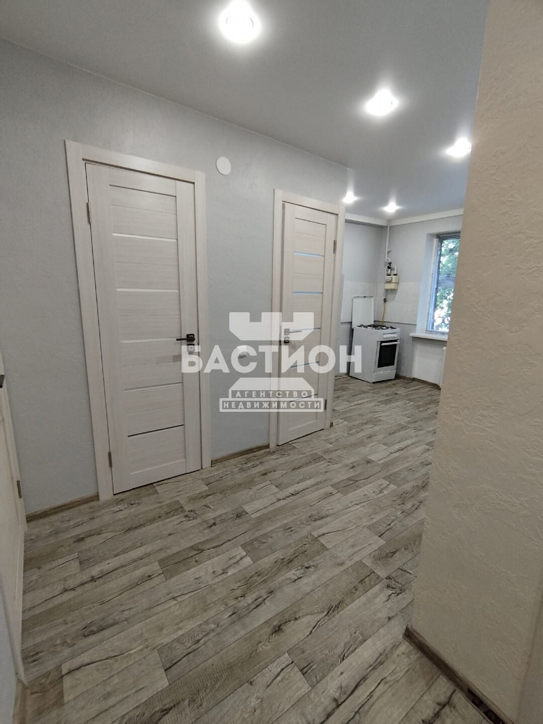 Продаётся трёхкомнатная квартира, 65 м²