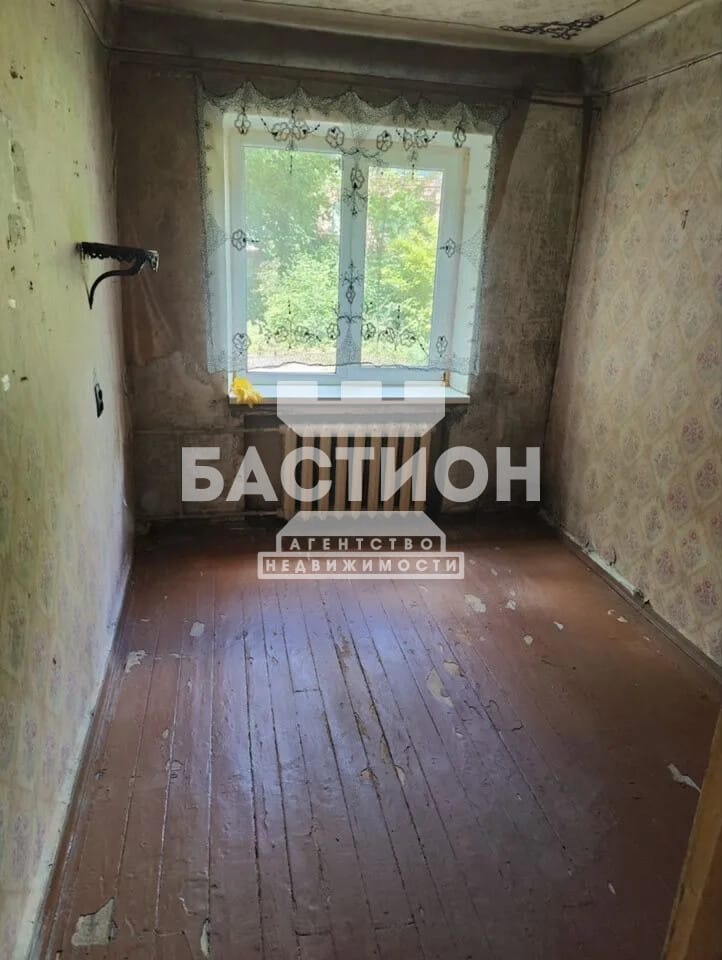 Продаётся трёхкомнатная квартира, 51 м²