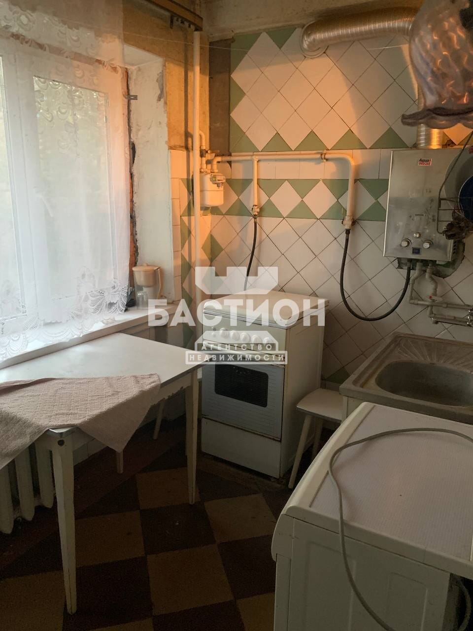 Продаётся трёхкомнатная квартира, 51 м²