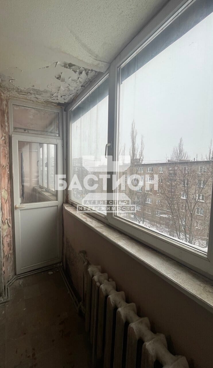 Продаётся трёхкомнатная квартира, 55 м²