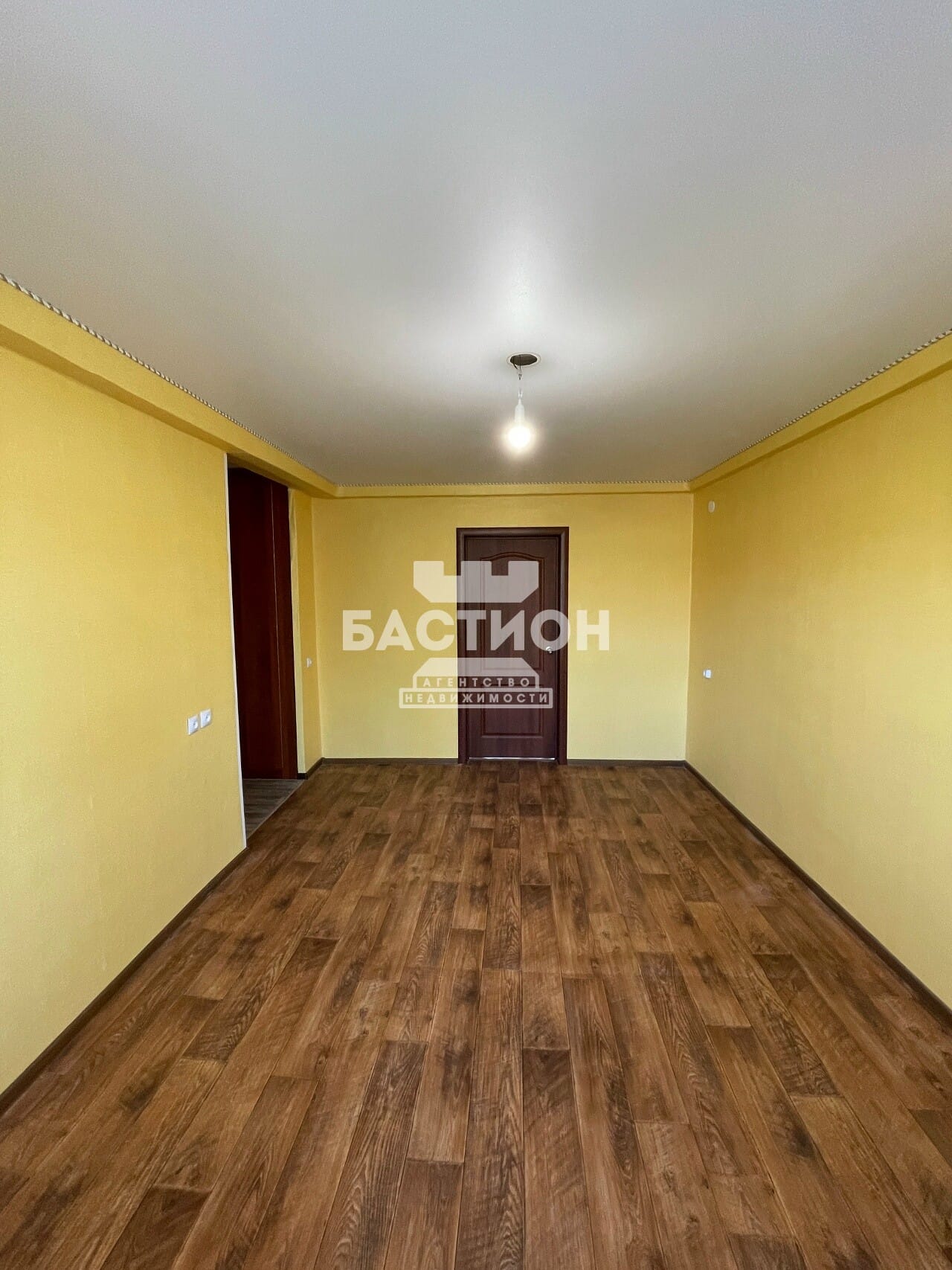 Продаётся трёхкомнатная квартира, 54,1 м²