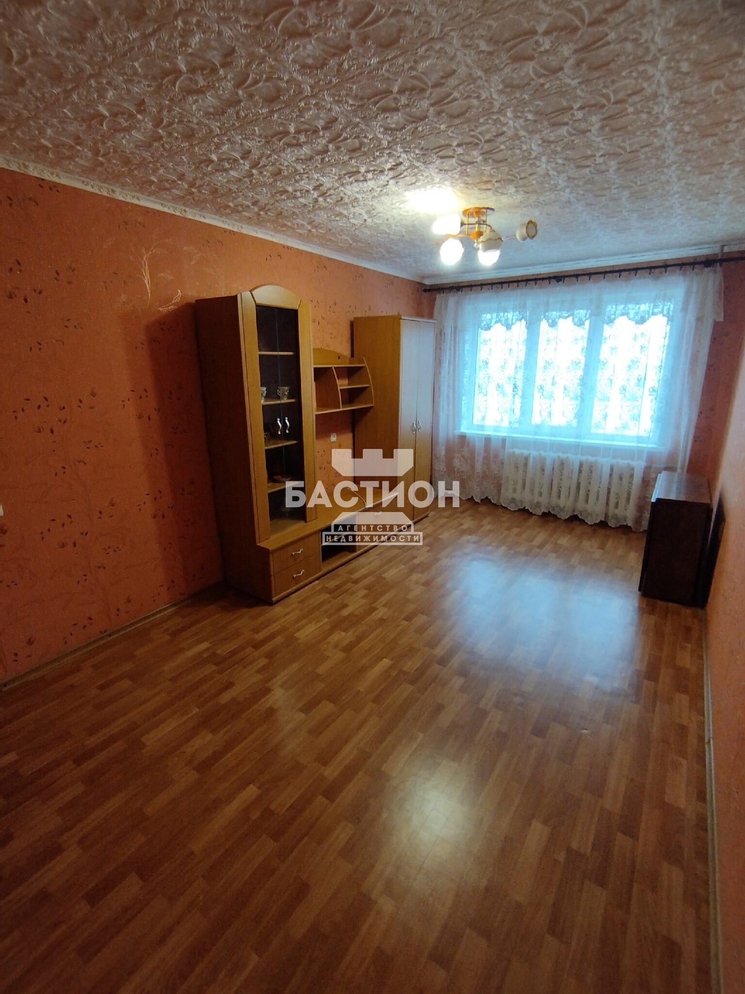 Продаётся трёхкомнатная квартира, 65 м²