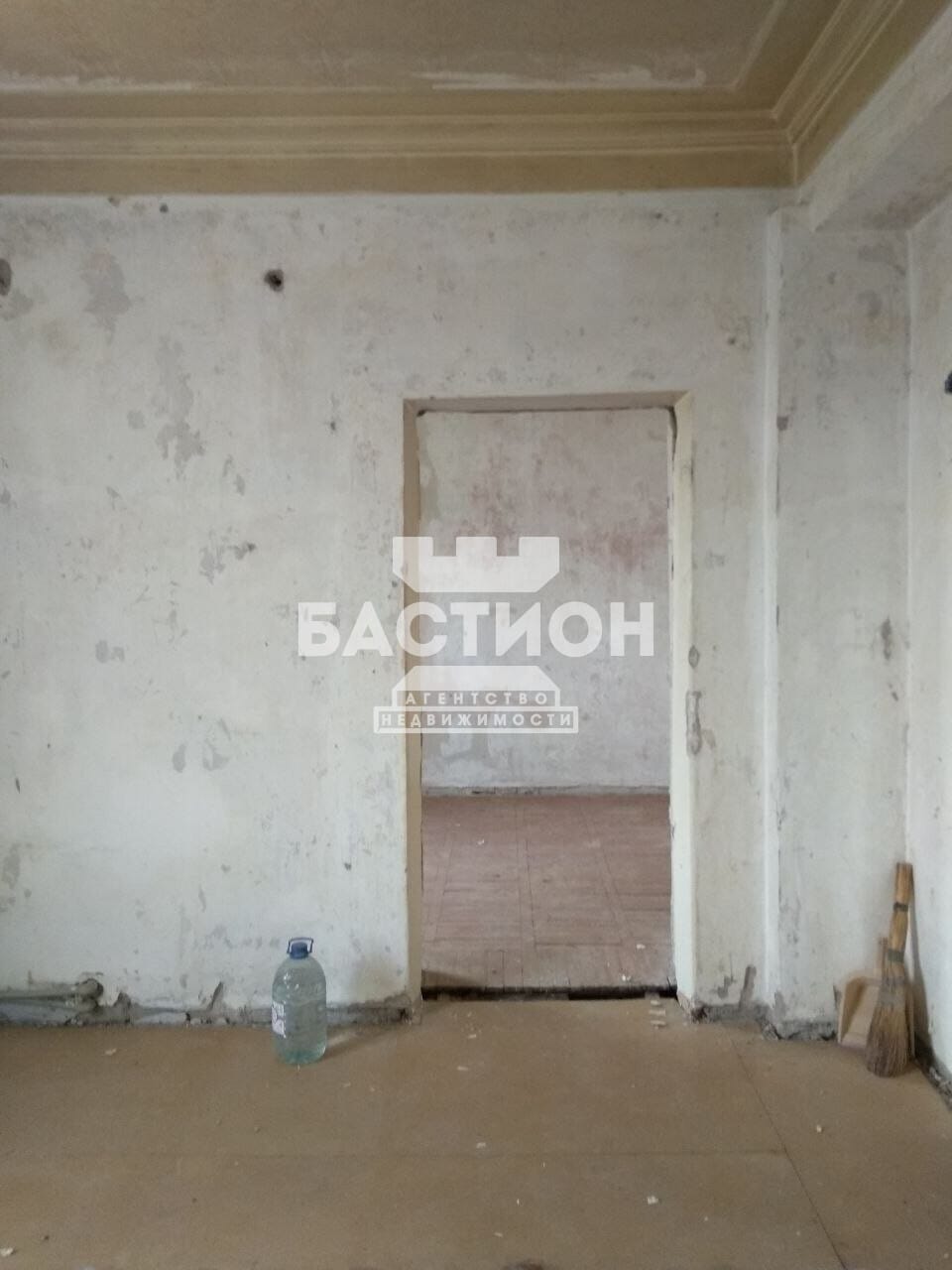 Продаётся трёхкомнатная квартира, 90 м²