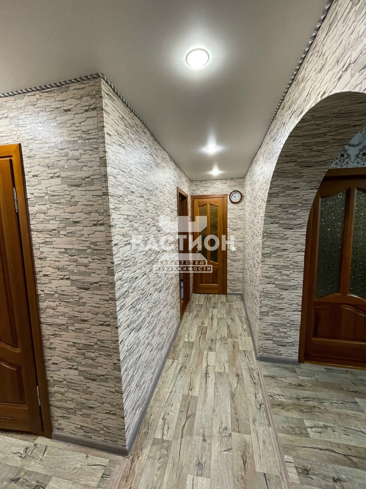 Продаётся трёхкомнатная квартира, 67 м²