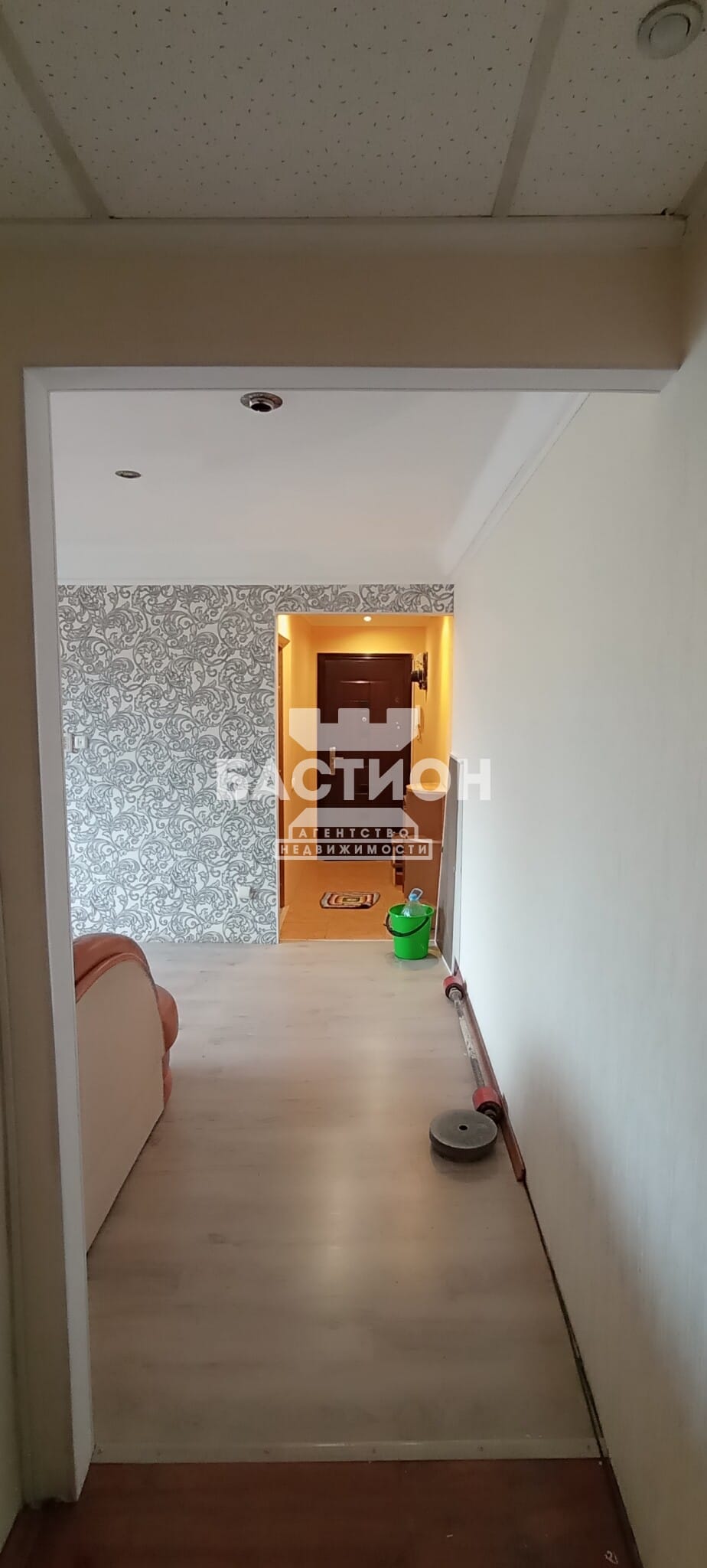 Продаётся трёхкомнатная квартира, 49,8 м²