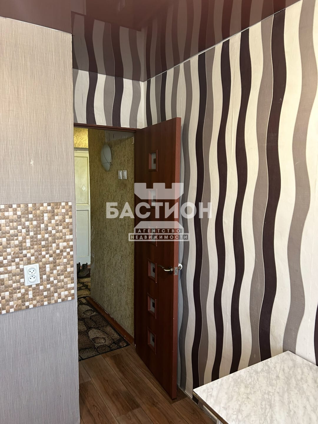 Продаётся трёхкомнатная квартира, 54 м²