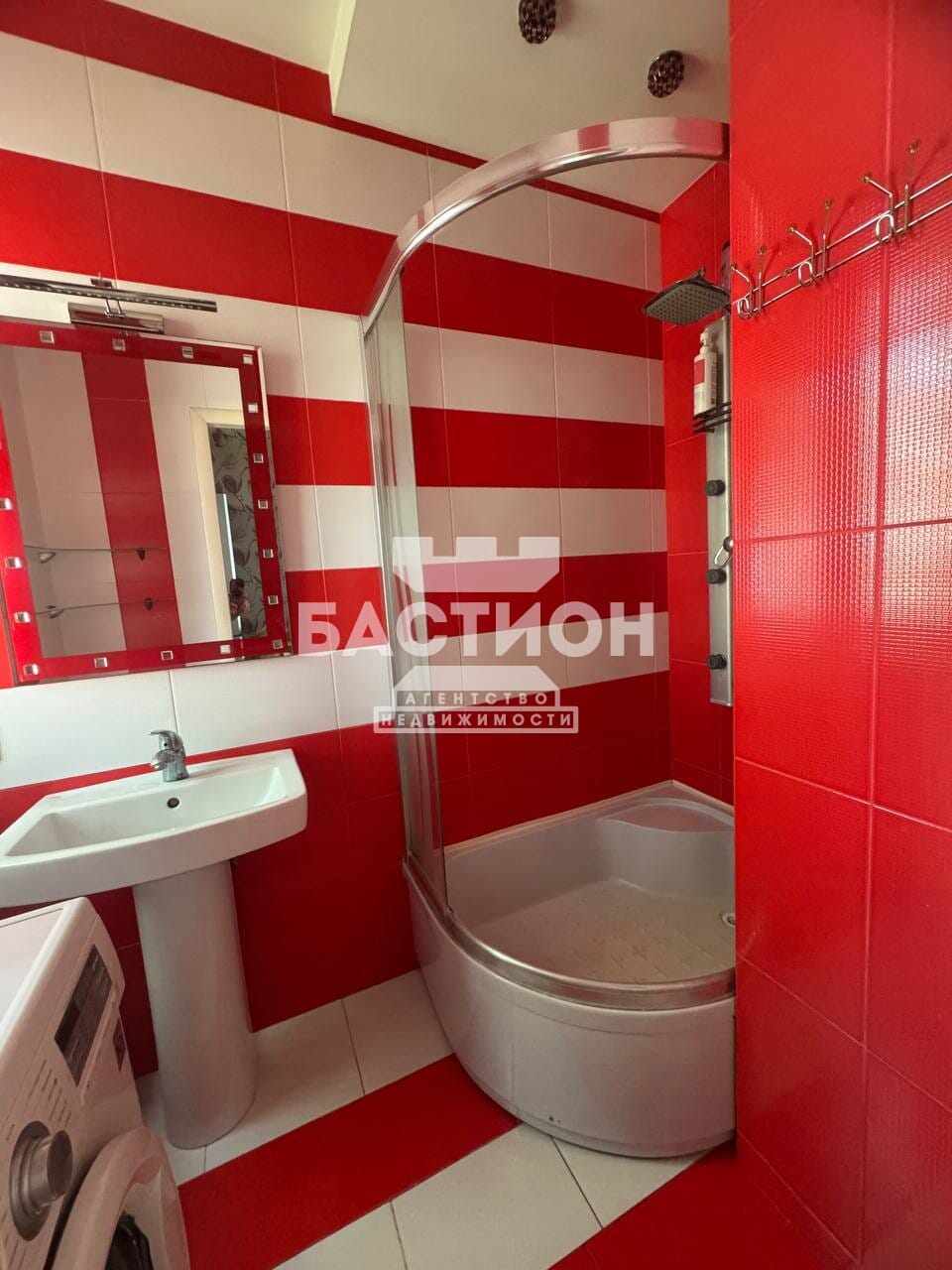 Продаётся трёхкомнатная квартира, 72 м²