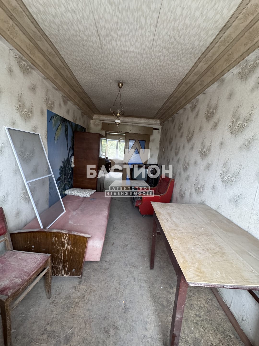 Продаётся трёхкомнатная квартира, 60 м²