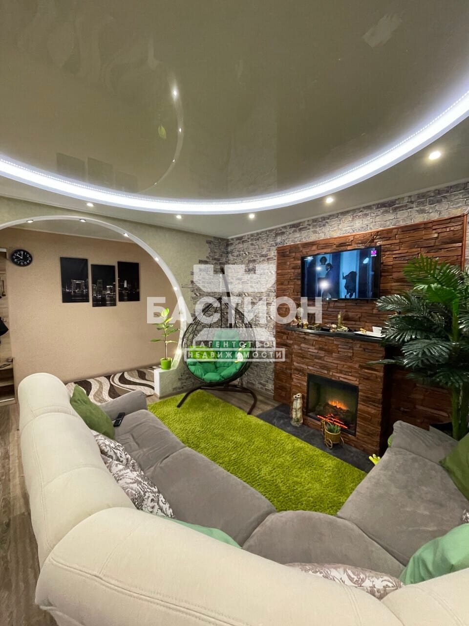 Продаётся трёхкомнатная квартира, 62,6 м²