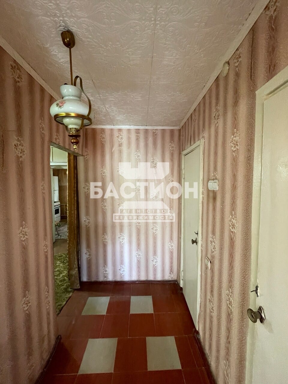 Продаётся трёхкомнатная квартира, 70 м²