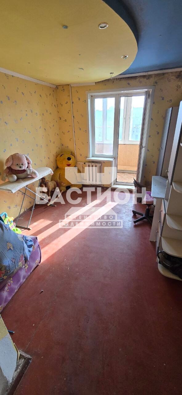 Продаётся трёхкомнатная квартира, 48,7 м²