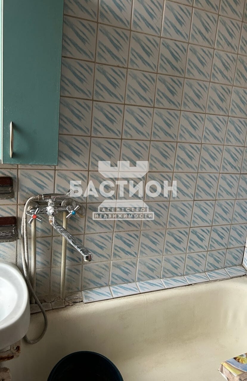 Продаётся трёхкомнатная квартира, 72 м²