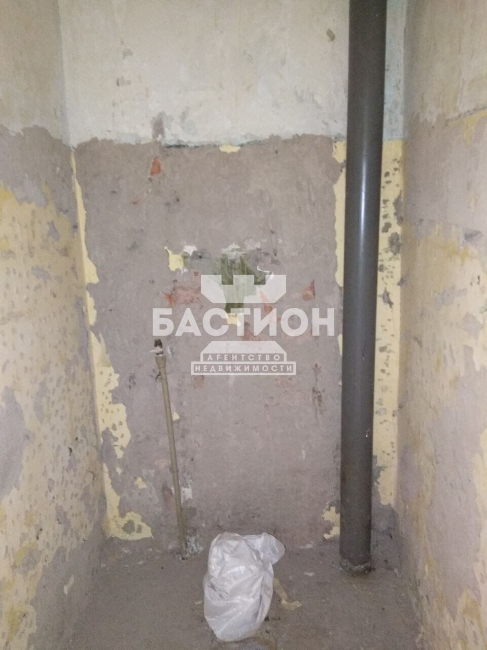 Продаётся трёхкомнатная квартира, 90 м²