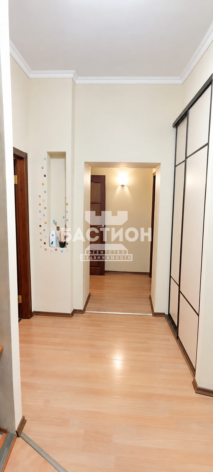 Продаётся трёхкомнатная квартира, 76 м²