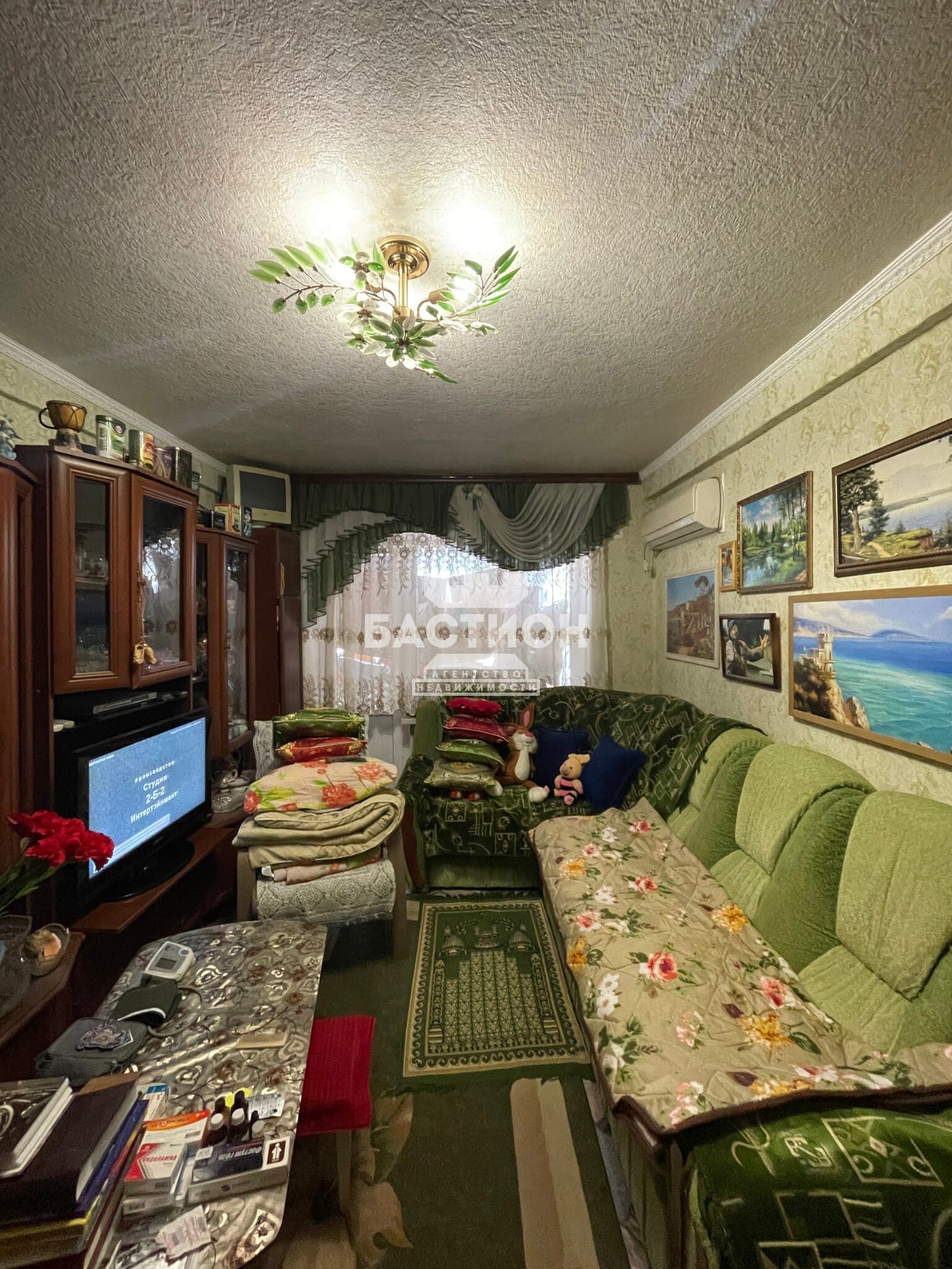 Продаётся трёхкомнатная квартира, 50 м²