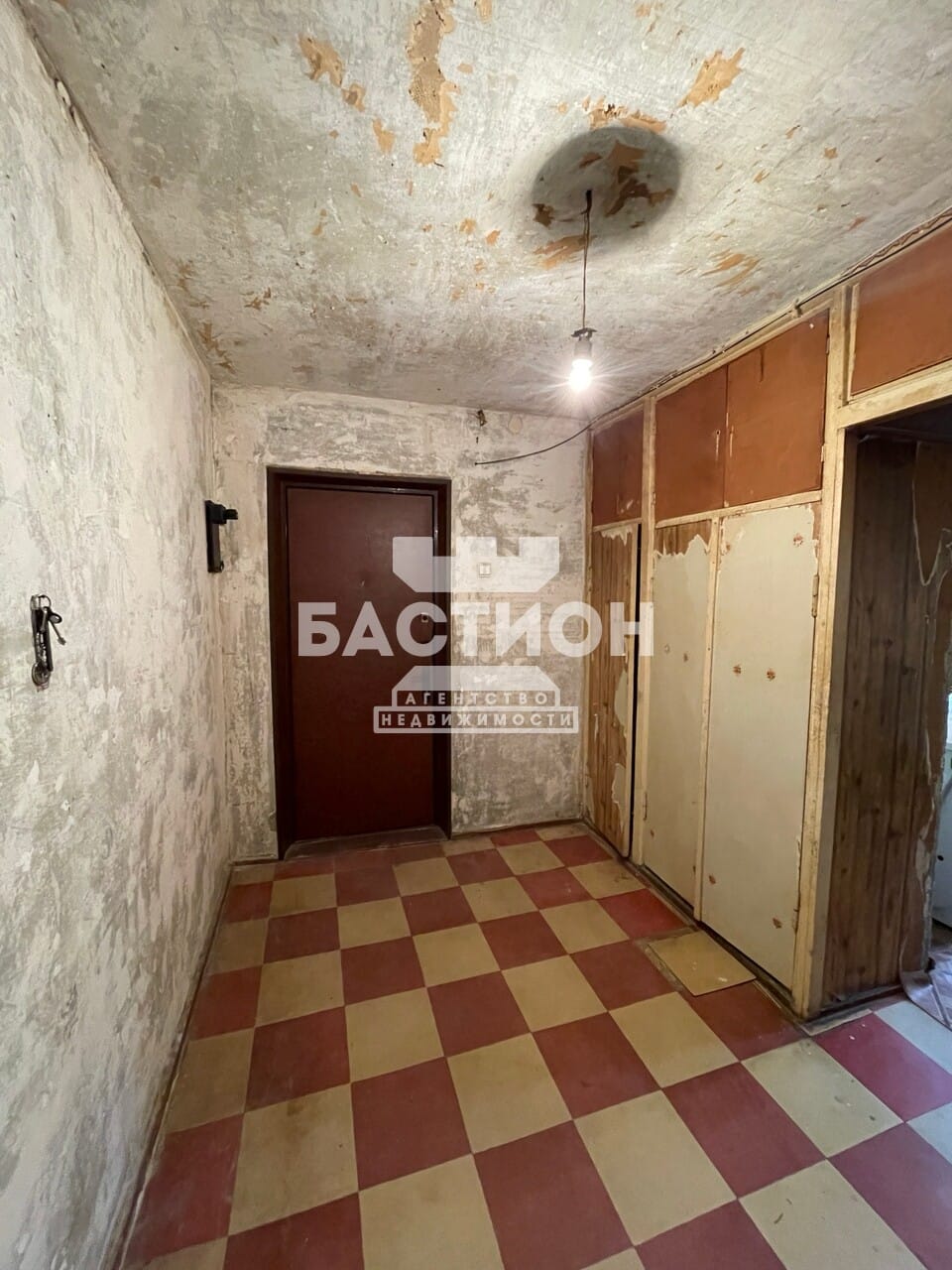 Продаётся трёхкомнатная квартира, 66 м²
