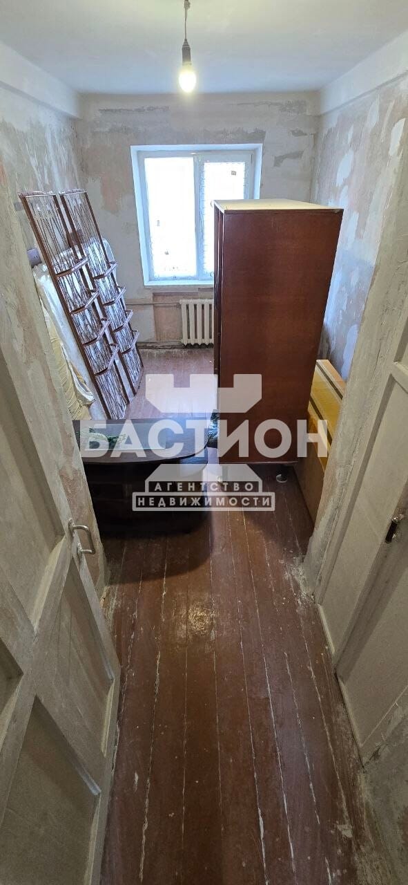 Продаётся трёхкомнатная квартира, 48,5 м²