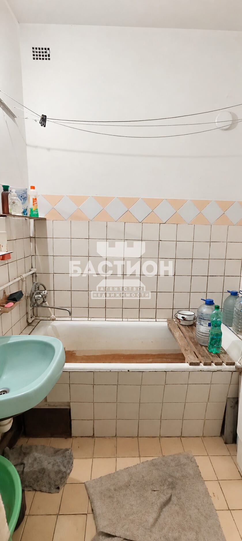 Продаётся трёхкомнатная квартира, 75,9 м²