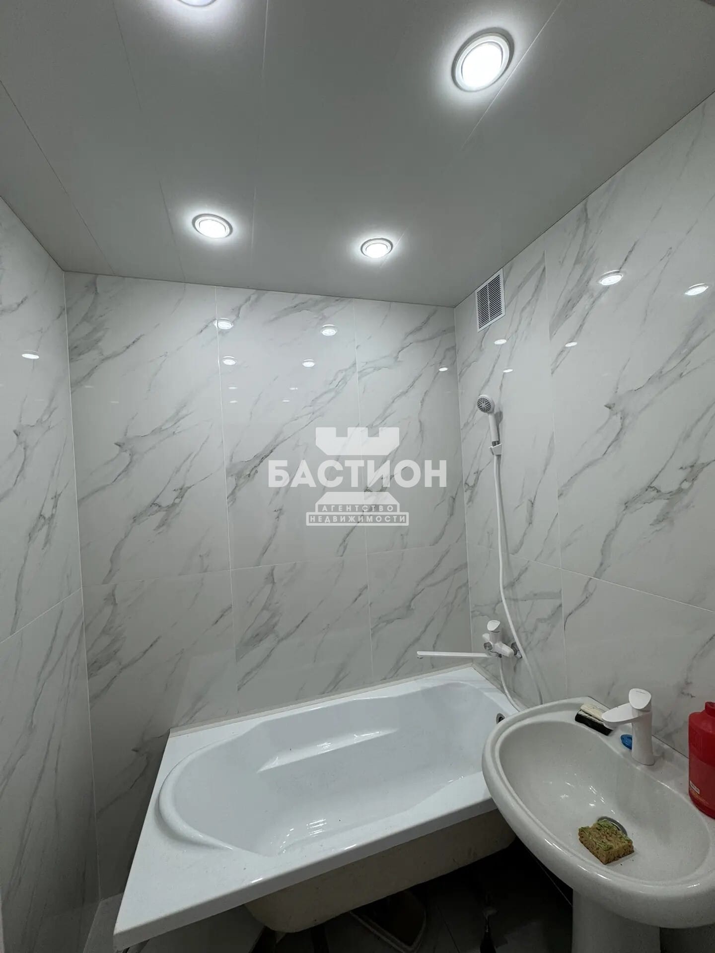 Продаётся двухкомнатная квартира, 52 м²