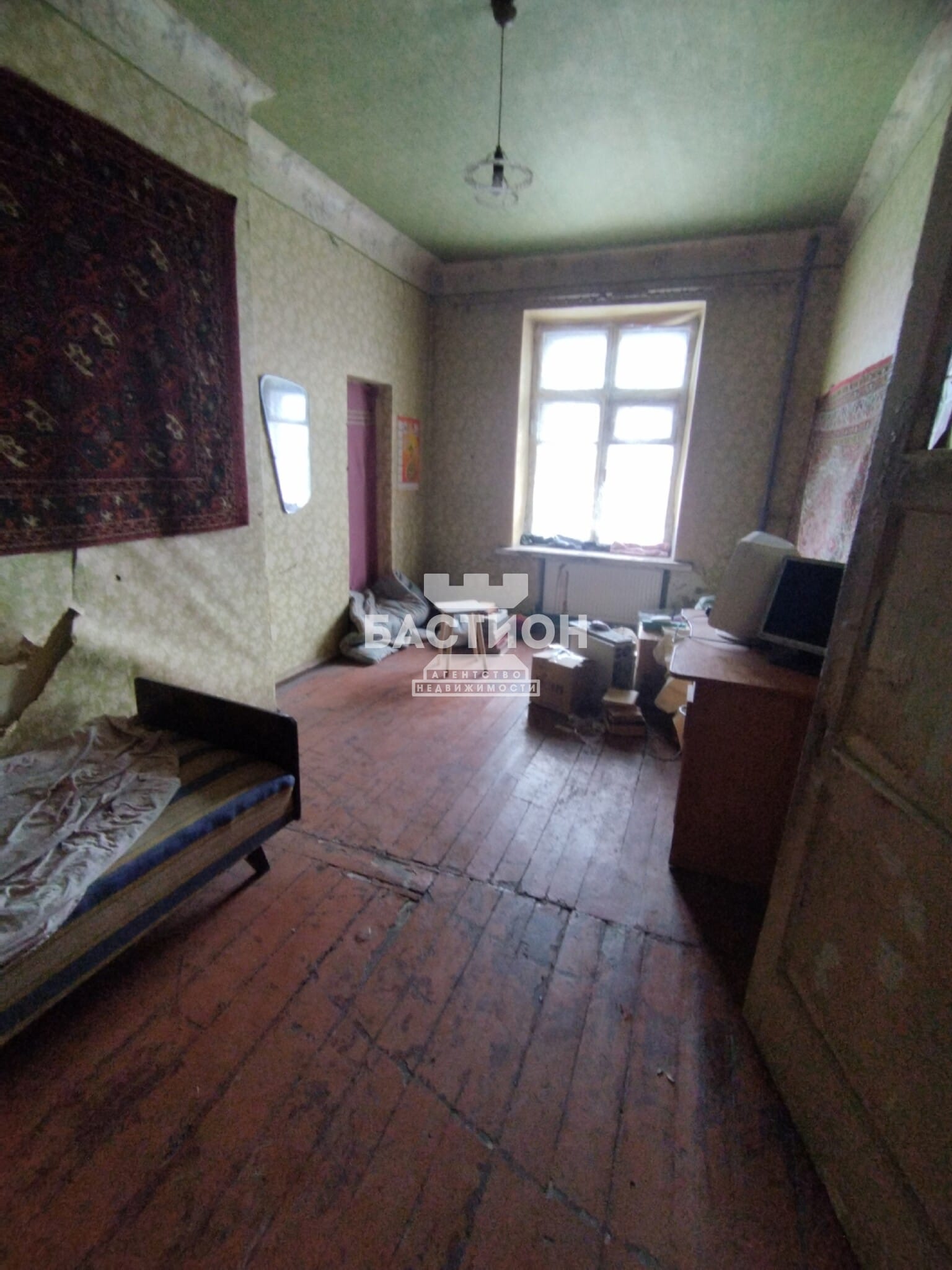 Продаётся трёхкомнатная квартира, 107 м²