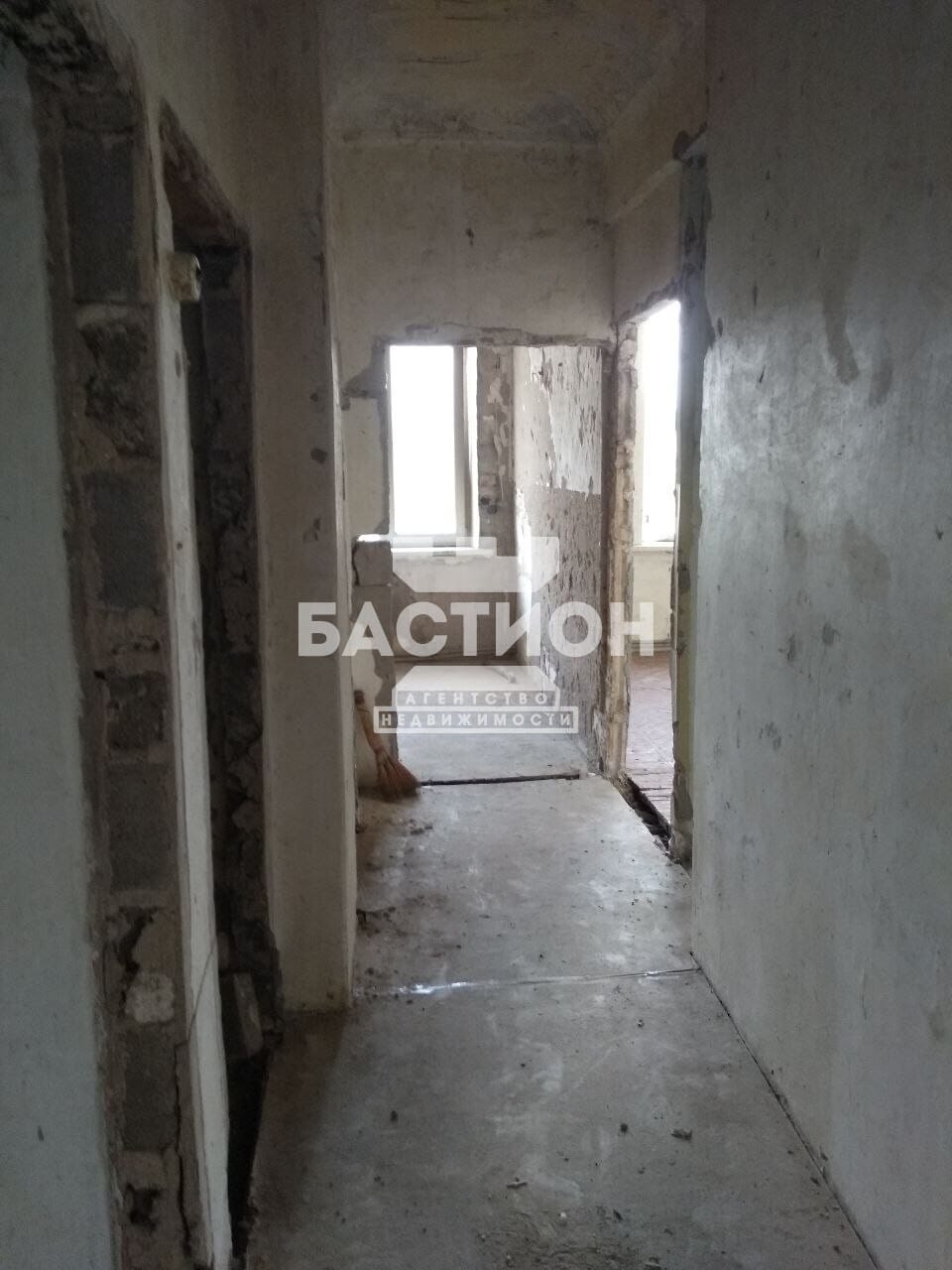 Продаётся трёхкомнатная квартира, 90 м²