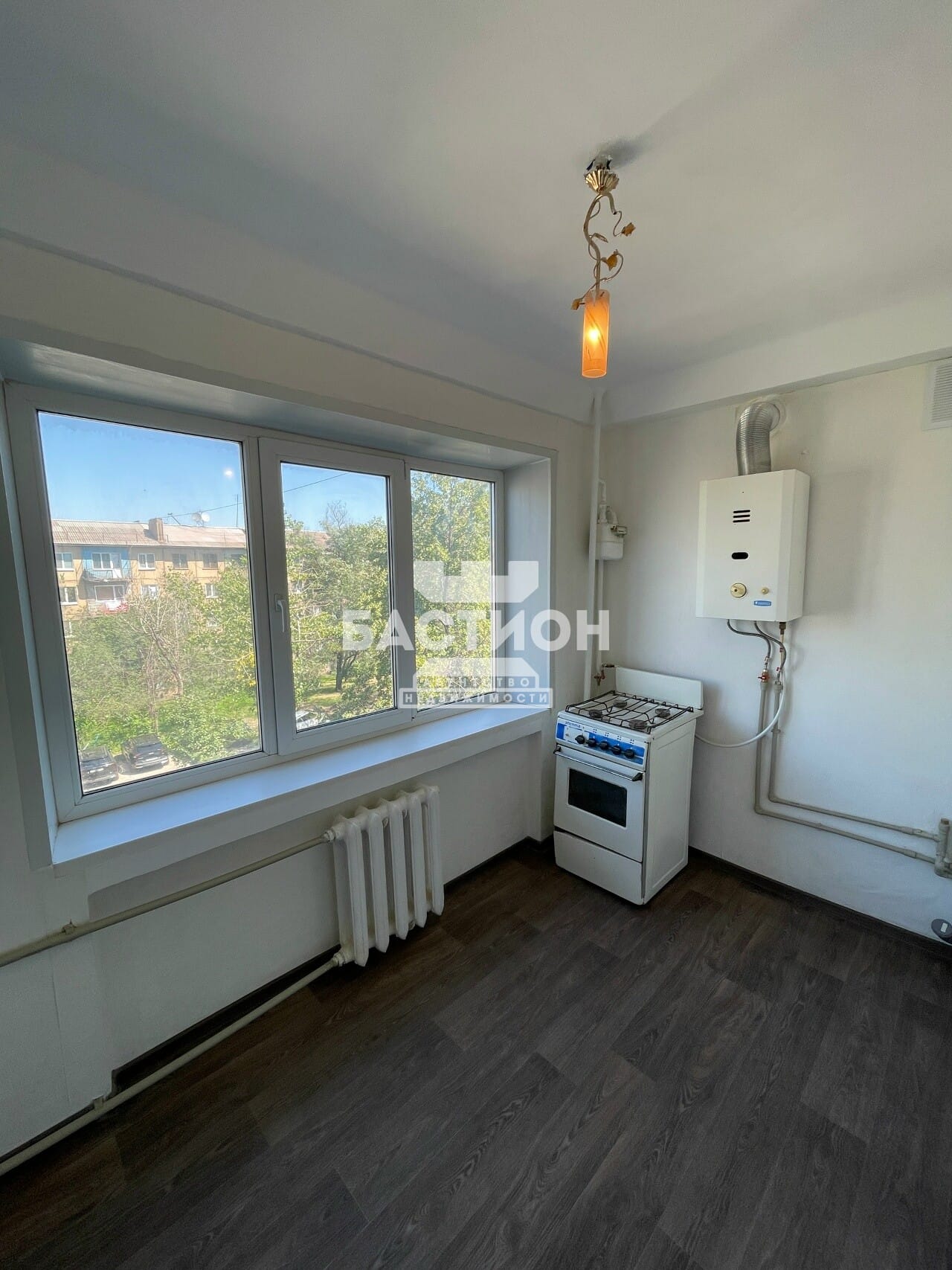 Продаётся трёхкомнатная квартира, 54,1 м²