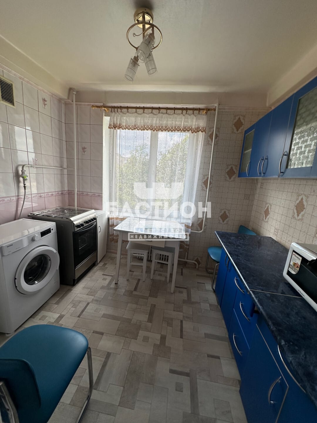 Продаётся трёхкомнатная квартира, 70 м²