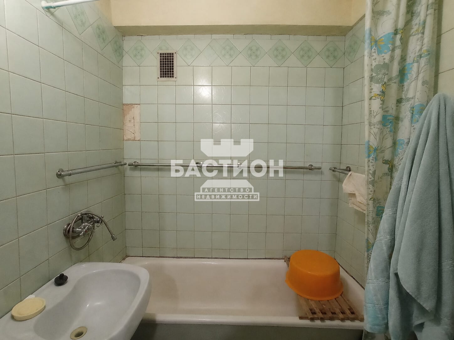 Продаётся трёхкомнатная квартира, 67,8 м²