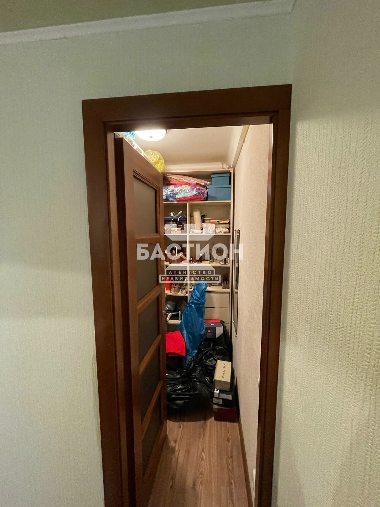 Продаётся трёхкомнатная квартира, 67,5 м²