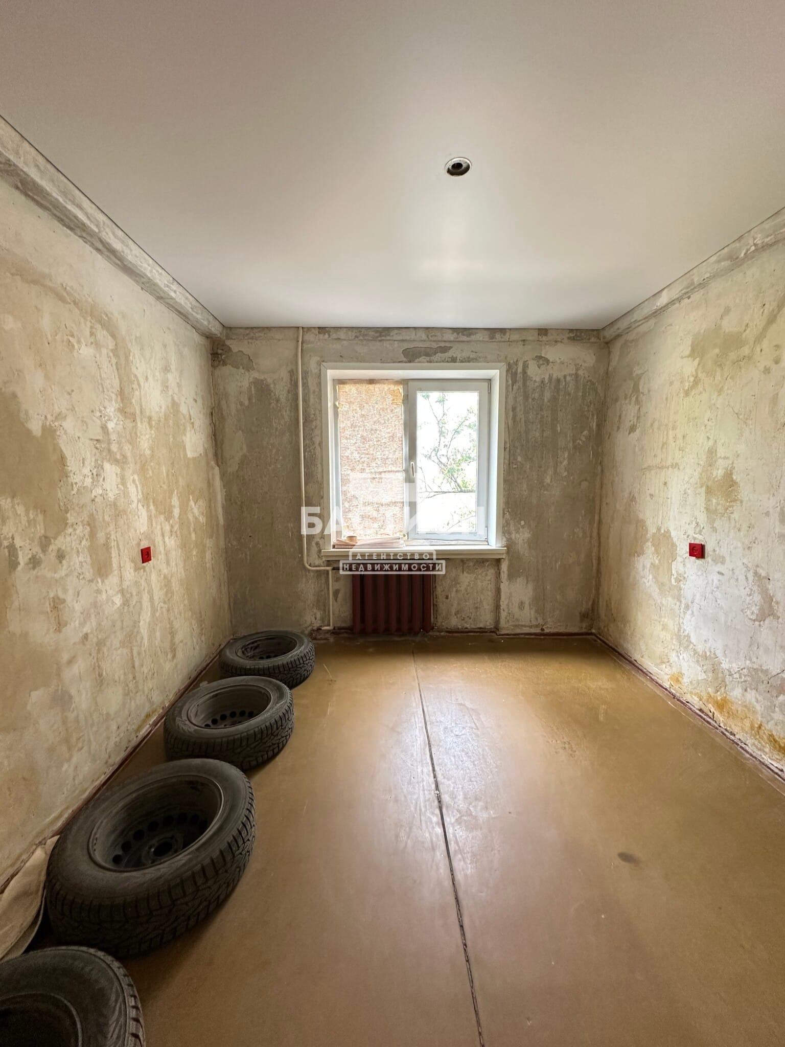 Продаётся трёхкомнатная квартира, 67 м²