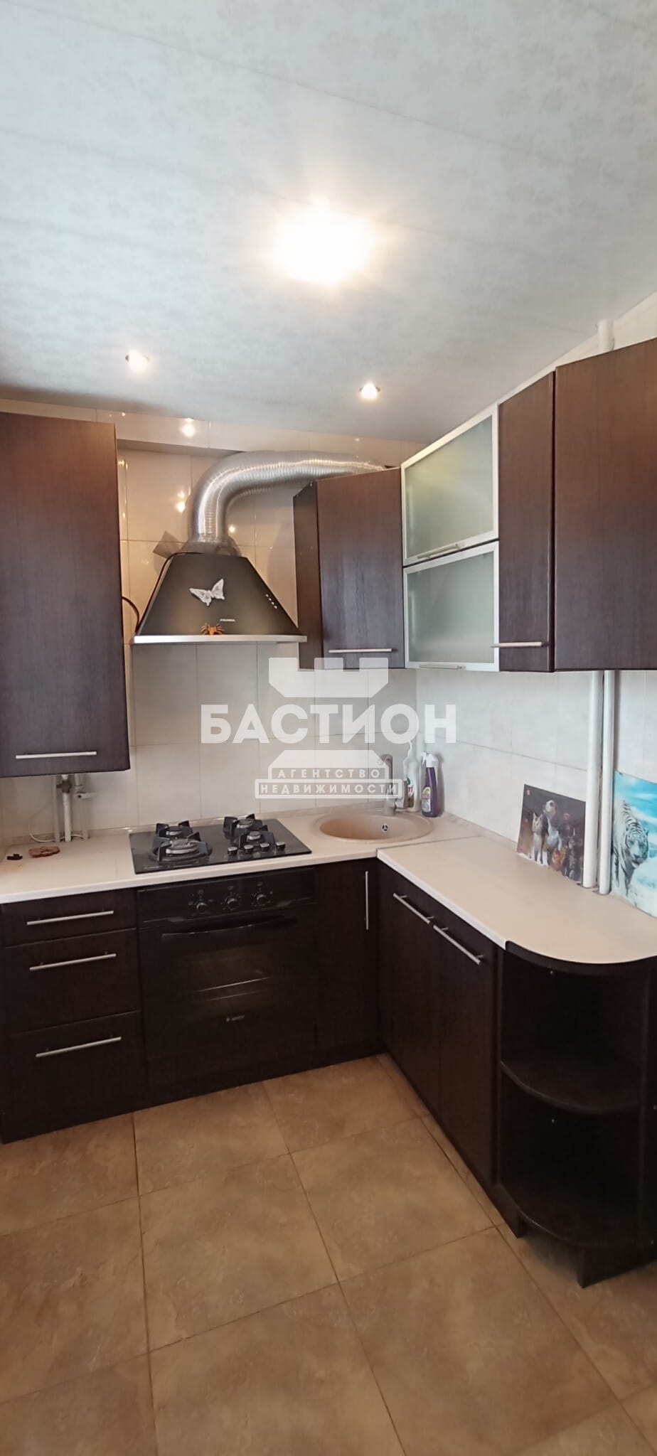 Продаётся трёхкомнатная квартира, 49,8 м²