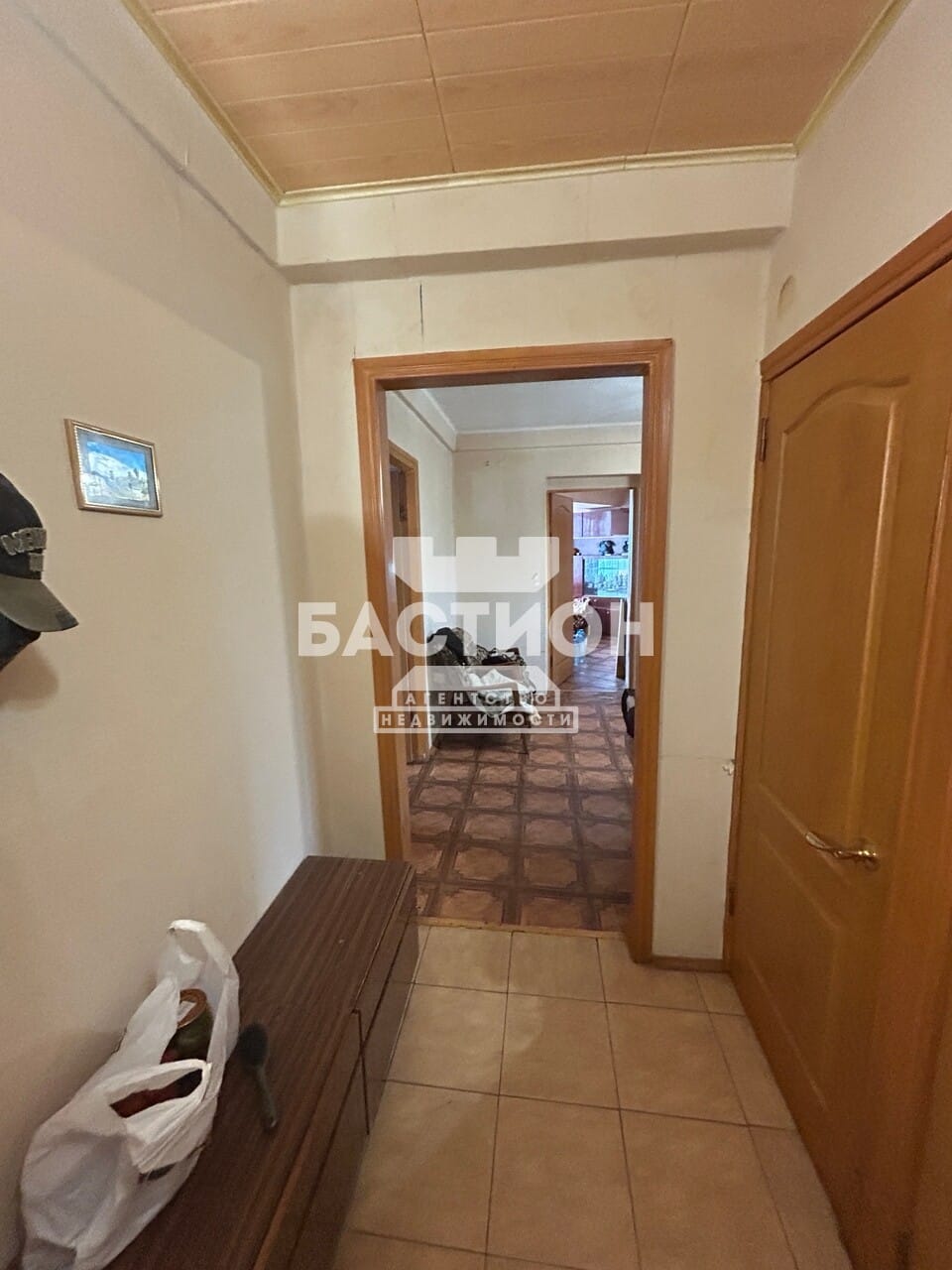 Продаётся трёхкомнатная квартира, 58,6 м²