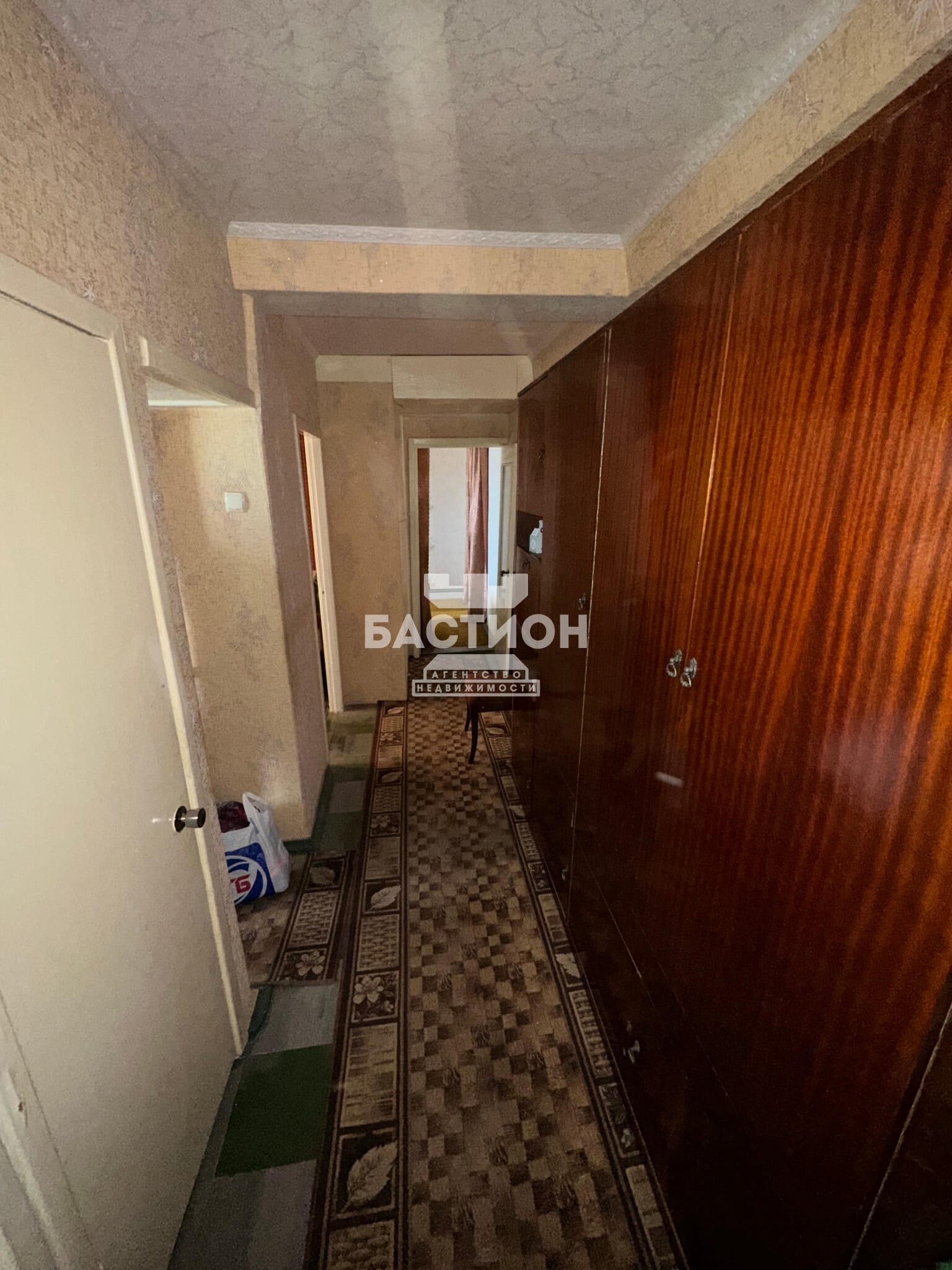 Продаётся трёхкомнатная квартира, 56,4 м²